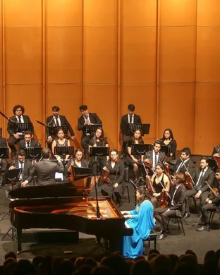 Leonid & Friends - A Tribute To Chicago