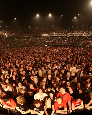 Thunderstruck - A Tribute To AC/DC